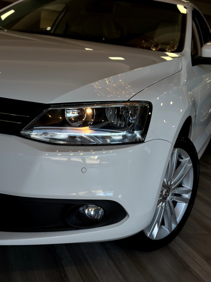 JETTA 2.0 COMFORTLINE FLEX 4P TIPTRONIC - 2014 - CAXIAS DO SUL