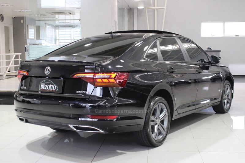JETTA 1.4 R-LINE 250 16V TSI FLEX 4P AUTOMÁTICO - 2019 - CAXIAS DO SUL