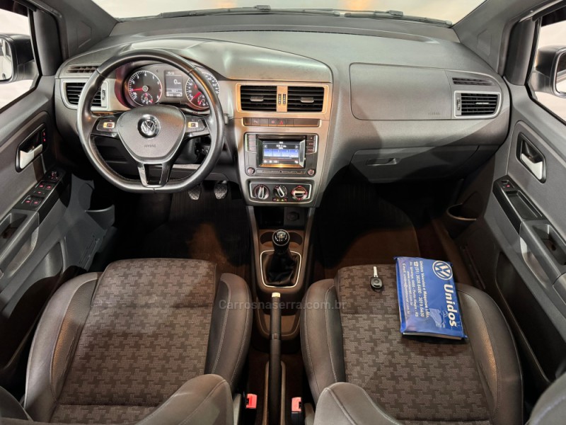 FOX 1.0 MPI TRACK 12V FLEX 4P MANUAL - 2017 - NOVA PRATA
