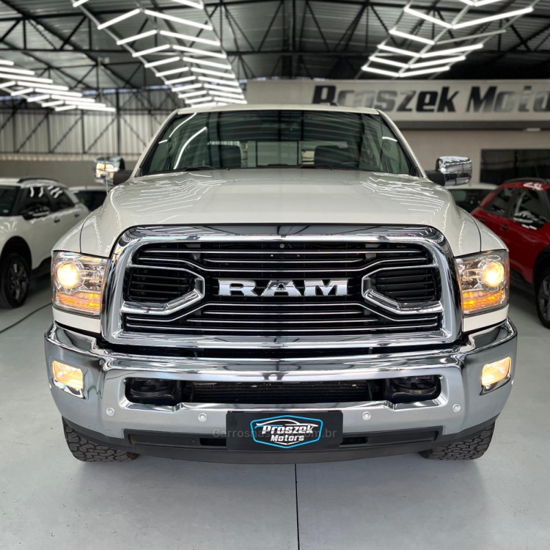 2500 LARAMIE 6.7 CD 4X4 TDI DIESEL 4P AUTOMÁTICA - 2018 - CANOAS