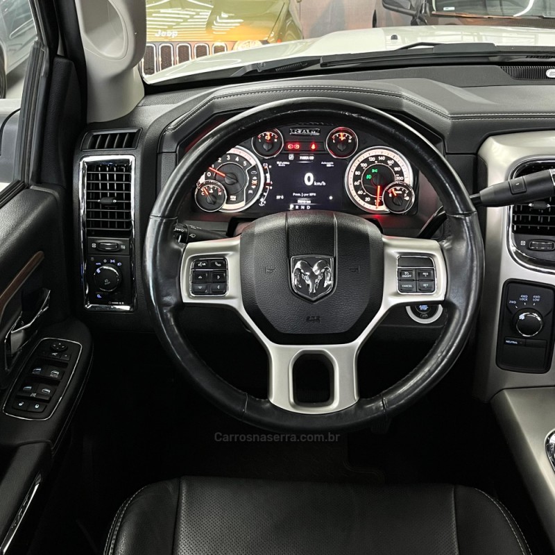 2500 LARAMIE 6.7 CD 4X4 TDI DIESEL 4P AUTOMÁTICA - 2018 - CANOAS
