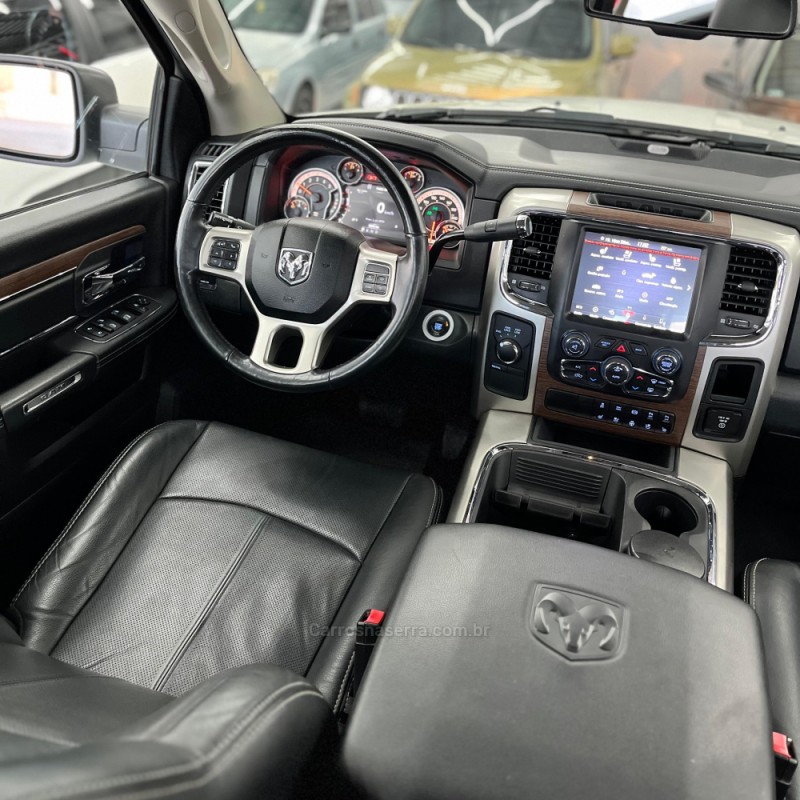 2500 LARAMIE 6.7 CD 4X4 TDI DIESEL 4P AUTOMÁTICA - 2018 - CANOAS