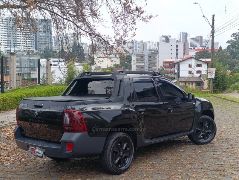 DUSTER OROCH 1.6 16V FLEX EXPRESSION 4P MANUAL - 2017 - CAXIAS DO SUL