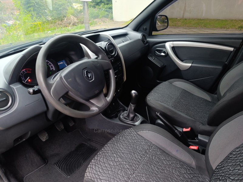 DUSTER OROCH 1.6 16V FLEX EXPRESSION 4P MANUAL - 2017 - CAXIAS DO SUL