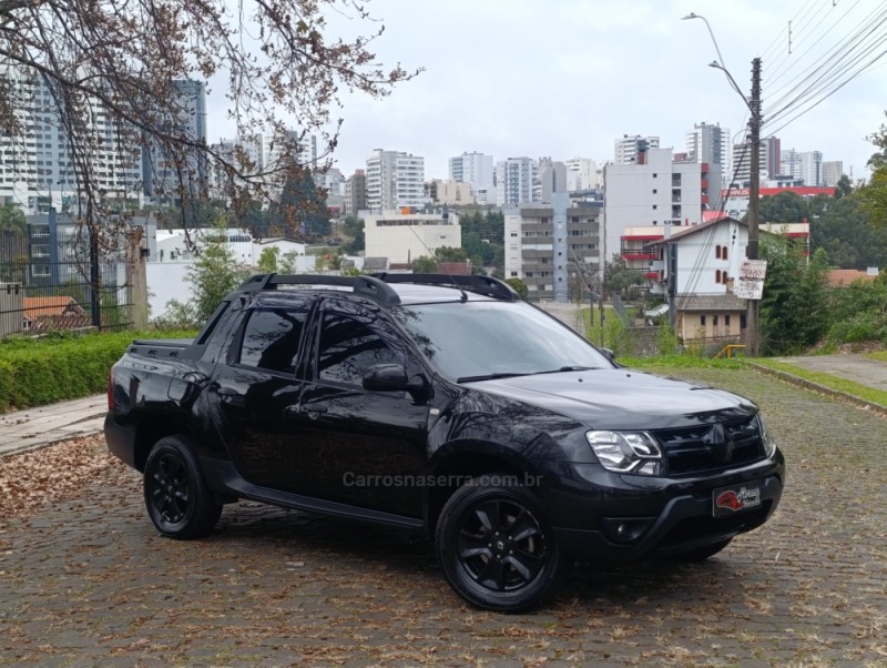 DUSTER OROCH 1.6 16V FLEX EXPRESSION 4P MANUAL - 2017 - CAXIAS DO SUL