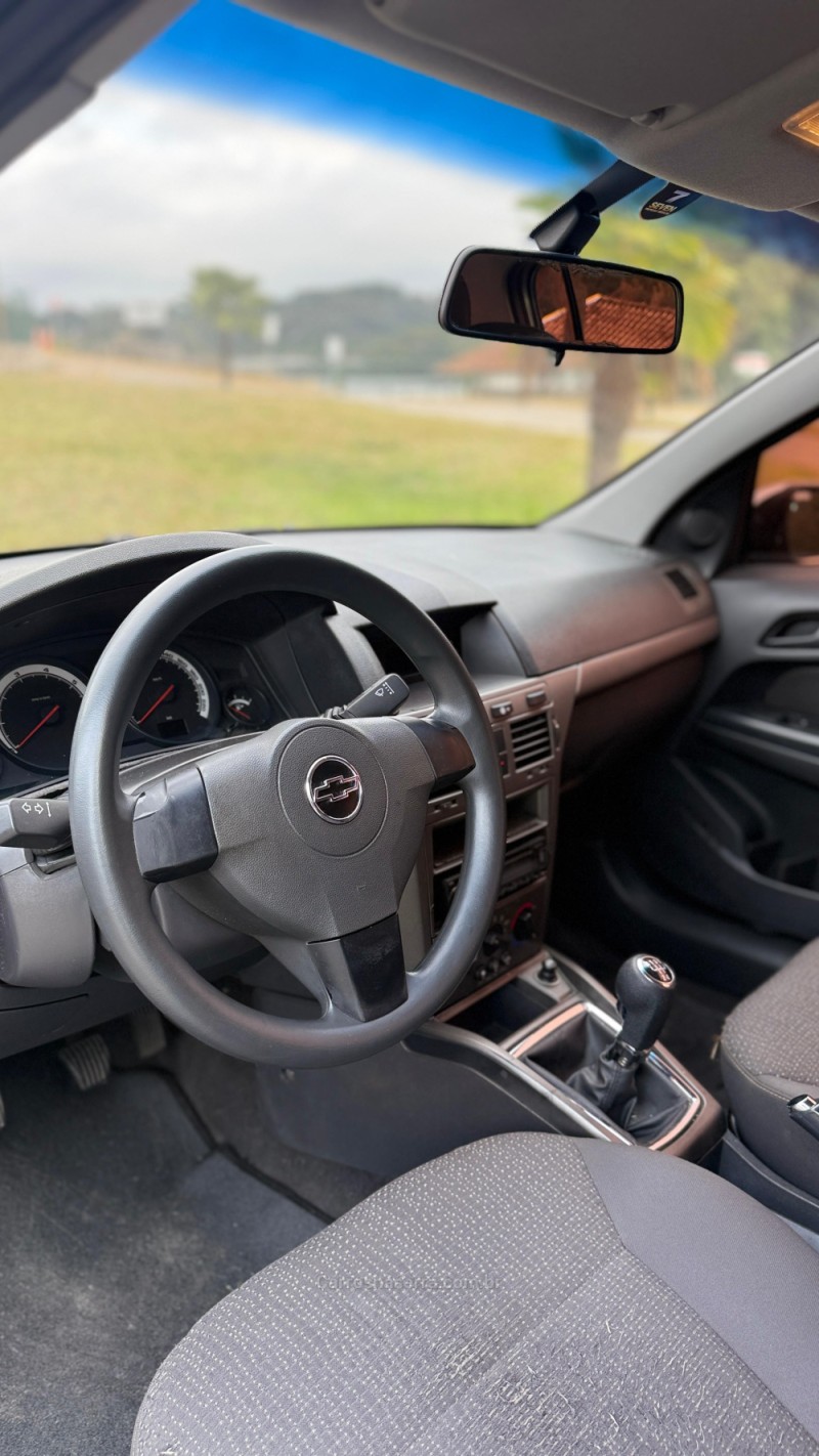VECTRA 2.0 MPFI EXPRESSION 8V 140CV FLEX 4P MANUAL - 2010 - CAXIAS DO SUL