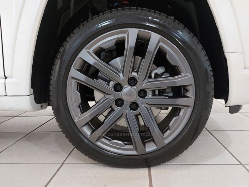 COMPASS 2.0 OVERLAND HURRICANE 4X4 TURBO GASOLINA 4P AUTOMÁTICO - 2025 - NOVO HAMBURGO