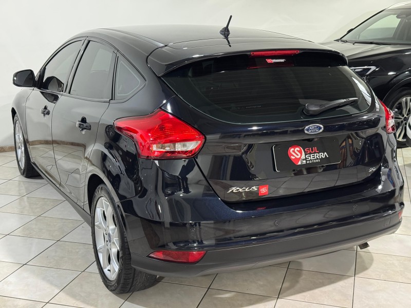 FOCUS 2.0 SE PLUS 16V FLEX 4P AUTOMÁTICO - 2017 - CAXIAS DO SUL