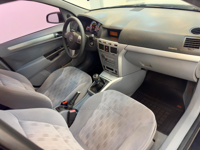 VECTRA 2.0 MPFI ELEGANCE 8V FLEX 4P MANUAL - 2008 - BOM RETIRO DO SUL