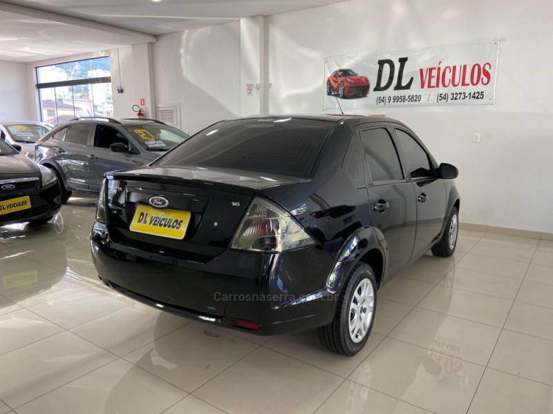 FIESTA 1.6 ROCAM SEDAN 8V FLEX 4P MANUAL - 2012 - NOVA BASSANO