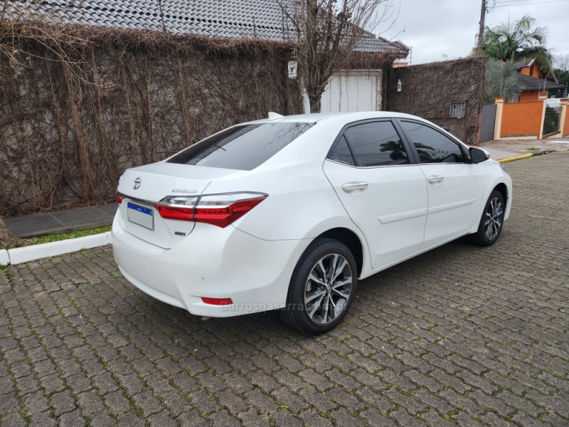 COROLLA 2.0 ALTIS 16V FLEX 4P AUTOMÁTICO - 2019 - MONTENEGRO