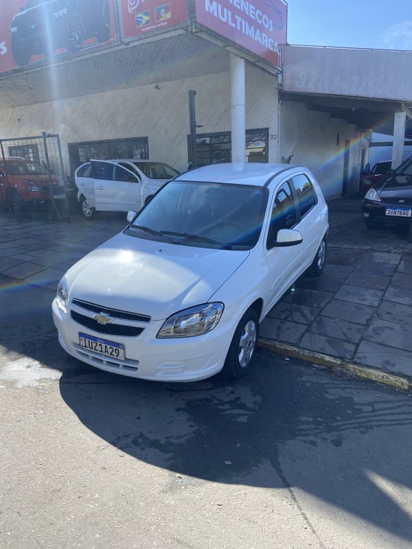 CELTA 1.0 MPFI LT 8V FLEX 4P MANUAL - 2014 - FARROUPILHA