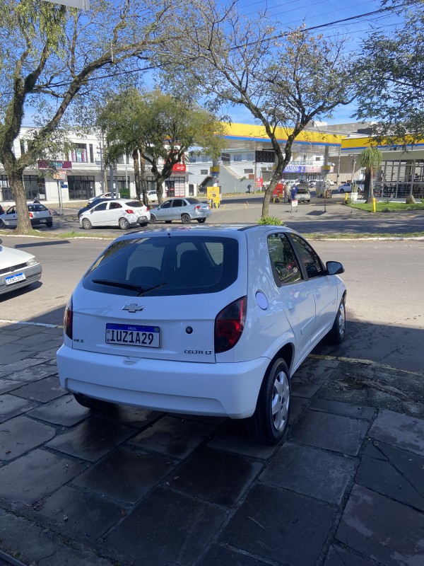 CELTA 1.0 MPFI LT 8V FLEX 4P MANUAL - 2014 - FARROUPILHA