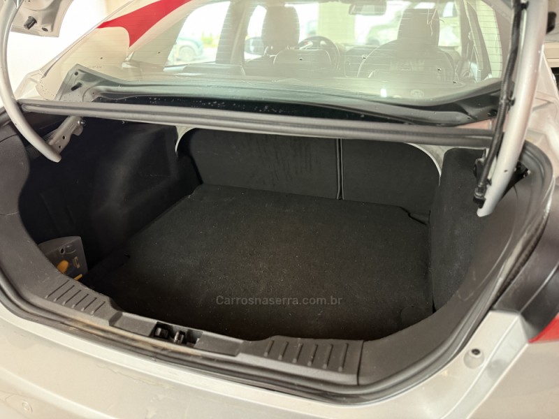 FOCUS 2.0 TITANIUM PLUS SEDAN 16V FLEX 4P AUTOMÁTICO - 2018 - GUAPORé