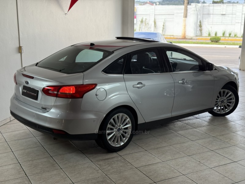 FOCUS 2.0 TITANIUM PLUS SEDAN 16V FLEX 4P AUTOMÁTICO - 2018 - GUAPORé