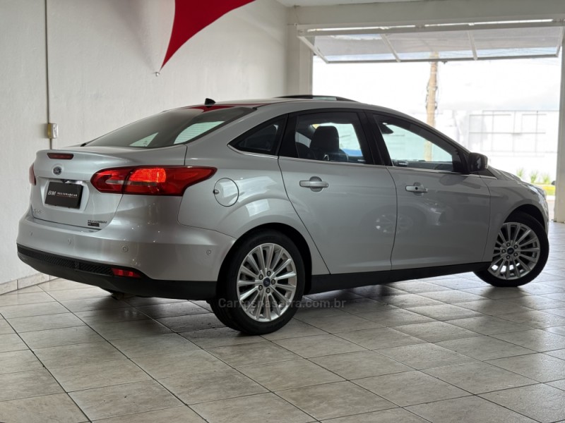 FOCUS 2.0 TITANIUM PLUS SEDAN 16V FLEX 4P AUTOMÁTICO - 2018 - GUAPORé