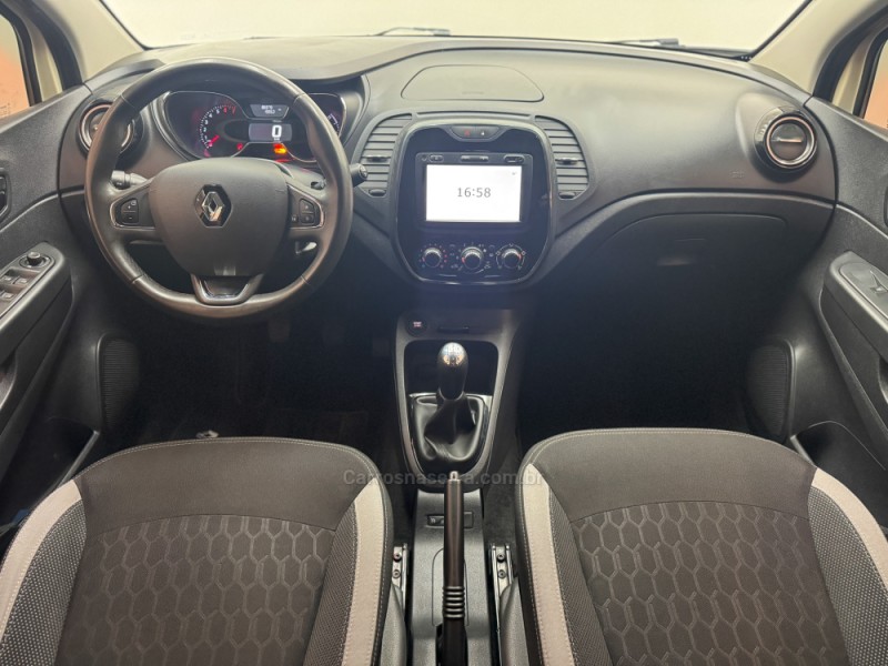 CAPTUR 1.6 16V SCE FLEX ZEN MANUAL - 2019 - CARLOS BARBOSA