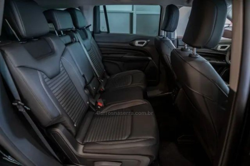 COMMANDER 1.3 LONGITUDE T270 16V 4X2 TURBO FLEX 4P AUTOMÁTICO - 2025 - CAXIAS DO SUL