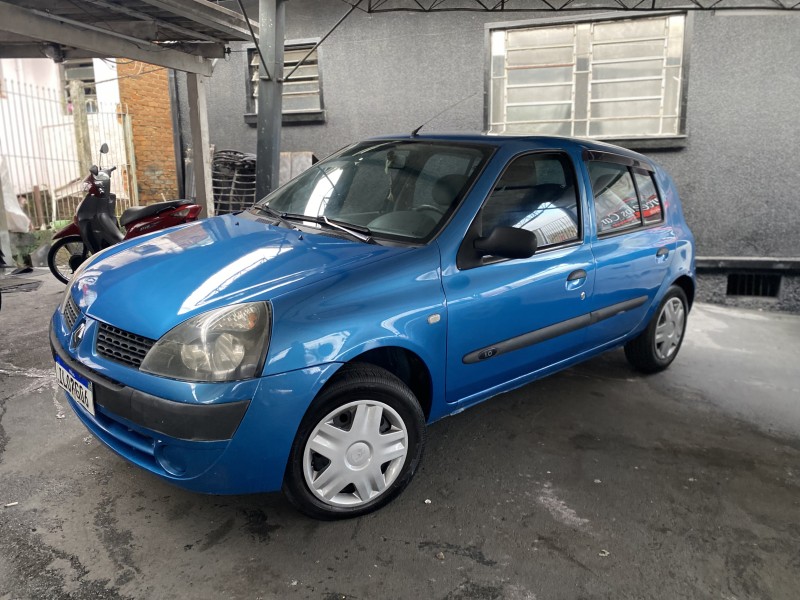 CLIO 1.0 AUTHENTIQUE 8V GASOLINA 4P MANUAL - 2004 - CAXIAS DO SUL