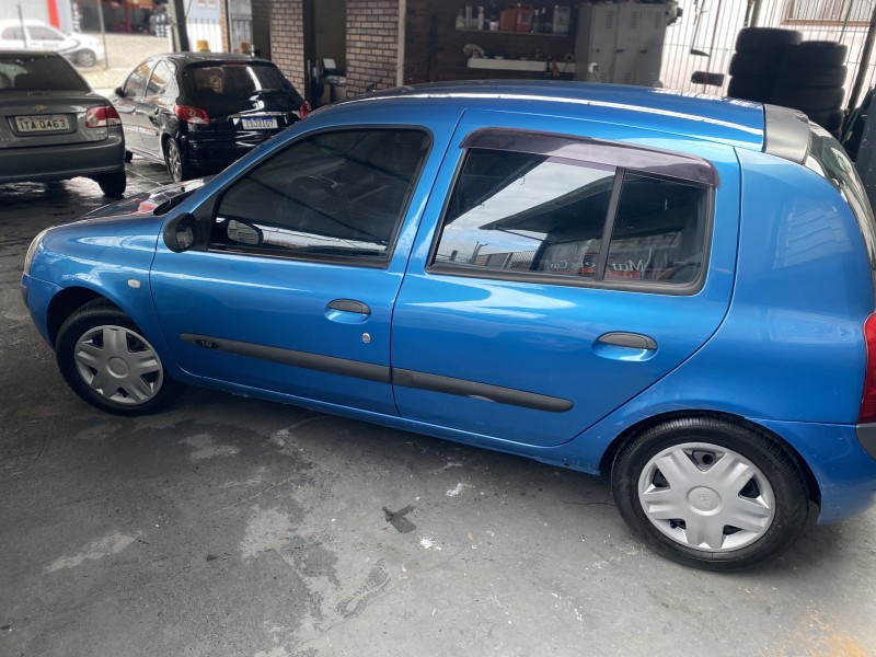 CLIO 1.0 AUTHENTIQUE 8V GASOLINA 4P MANUAL - 2004 - CAXIAS DO SUL