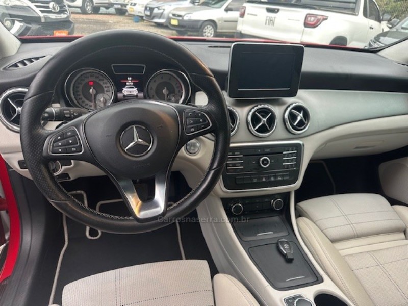 GLA 200  - 2017 - CANELA