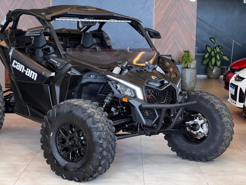 MAVERICK XRS X3 XRS TURBO RR SMART SHOX - 2018 - CAMPO BOM