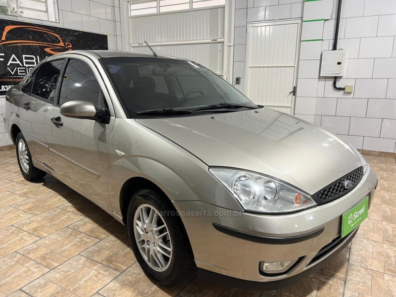 FOCUS 1.6 GL 8V GASOLINA 4P MANUAL - 2005 - BENTO GONçALVES