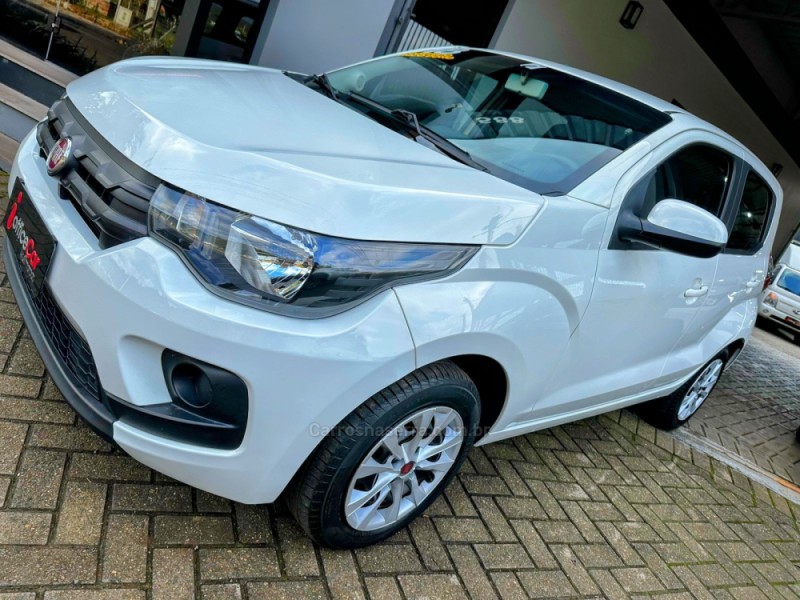 MOBI 1.0 8V EVO FLEX LIKE. MANUAL - 2018 - TRêS COROAS