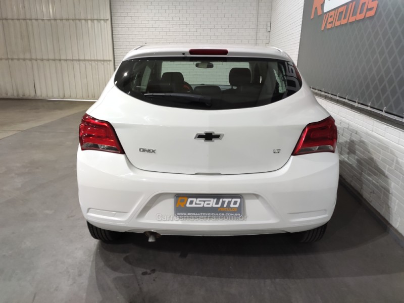 ONIX 1.0 JOY BLACK 8V FLEX 4P MANUAL - 2021 - VENâNCIO AIRES