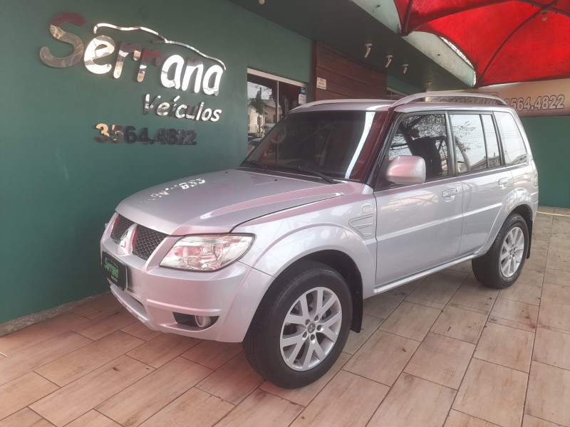 pajero tr4 2.0 4x4 16v 140cv flex 4p automatico 2010 dois irmaos