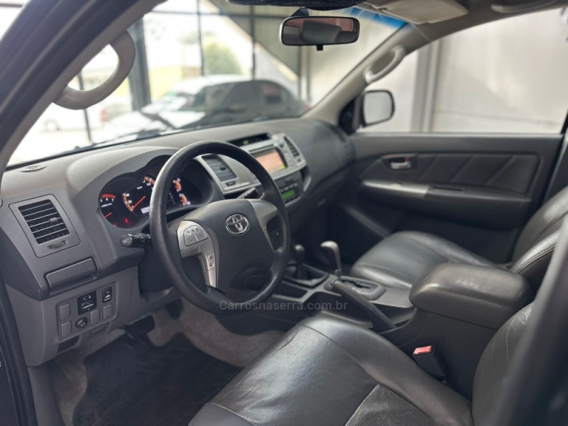 HILUX 2.7 SRV 4X4 CD 16V FLEX 4P AUTOMÁTICO - 2013 - VACARIA