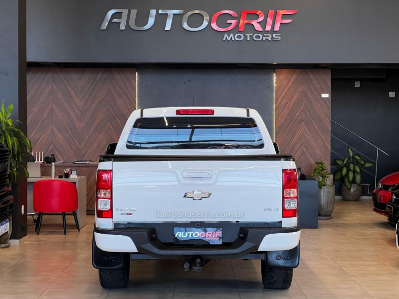 S10 2.8 LT 4X4 CD 16V TURBO DIESEL 4P MANUAL - 2014 - CAMPO BOM