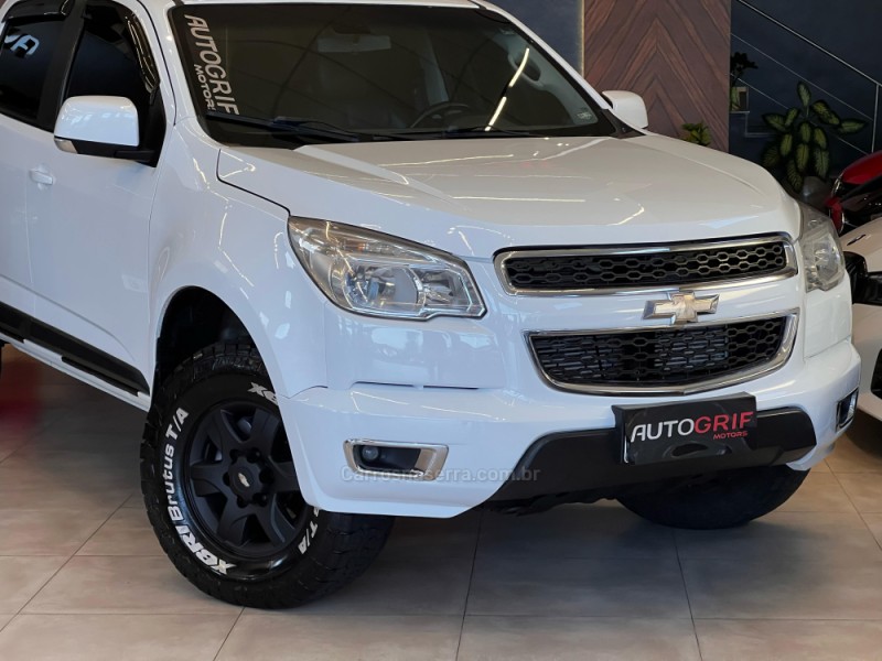 S10 2.8 LT 4X4 CD 16V TURBO DIESEL 4P MANUAL - 2014 - CAMPO BOM
