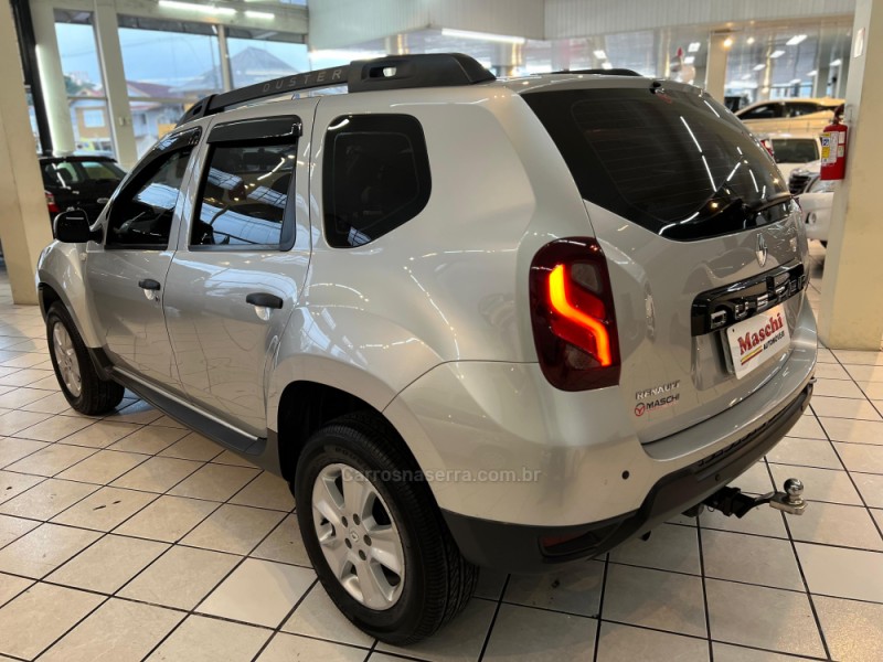 DUSTER 1.6 EXPRESSION 4X2 16V FLEX 4P MANUAL - 2017 - CAXIAS DO SUL