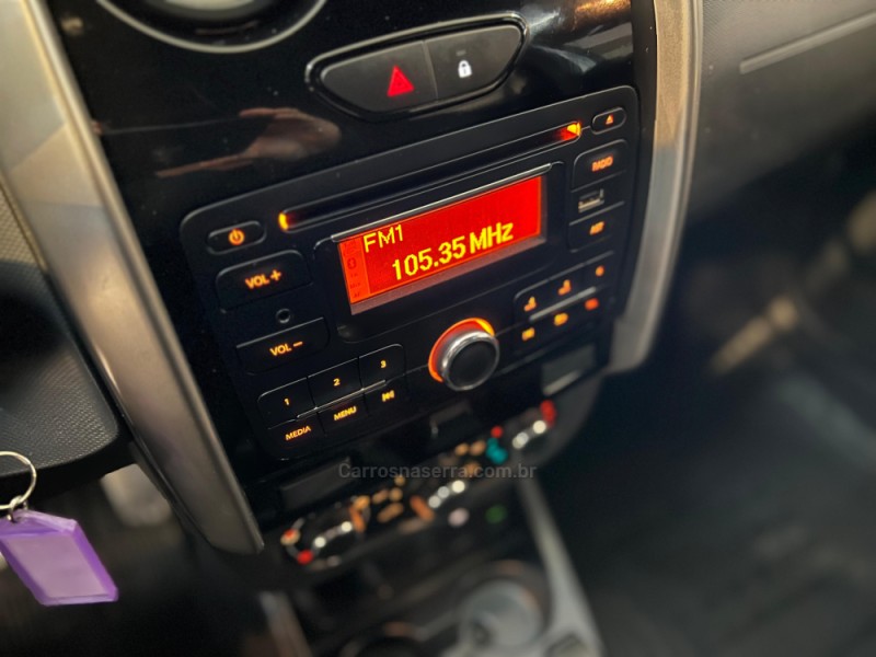 DUSTER 1.6 EXPRESSION 4X2 16V FLEX 4P MANUAL - 2017 - CAXIAS DO SUL