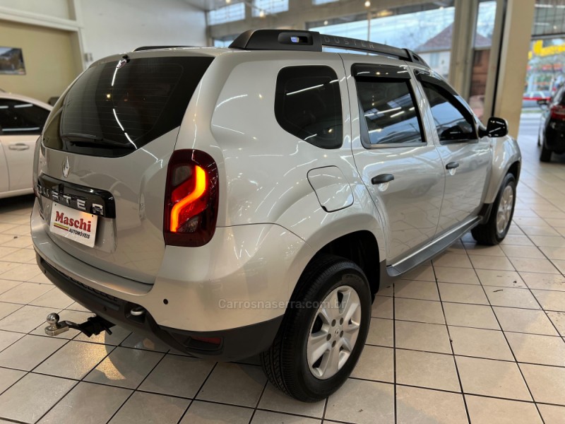 DUSTER 1.6 EXPRESSION 4X2 16V FLEX 4P MANUAL - 2017 - CAXIAS DO SUL