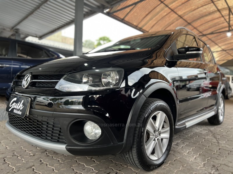 CROSSFOX 1.6 MI FLEX 8V 4P MANUAL - 2011 - BOM PRINCíPIO