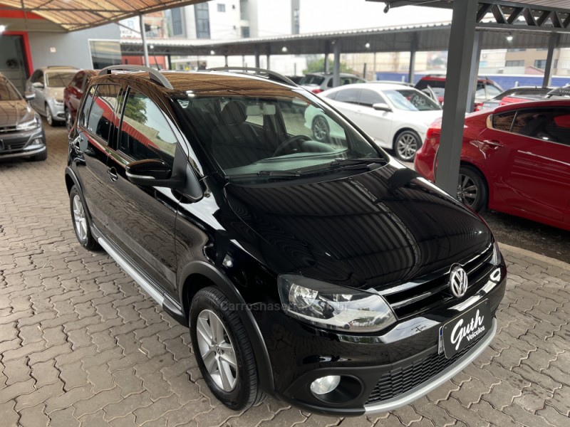 CROSSFOX 1.6 MI FLEX 8V 4P MANUAL - 2011 - BOM PRINCíPIO