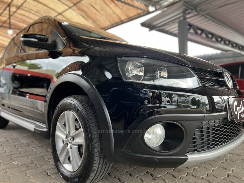 CROSSFOX 1.6 MI FLEX 8V 4P MANUAL - 2011 - BOM PRINCíPIO