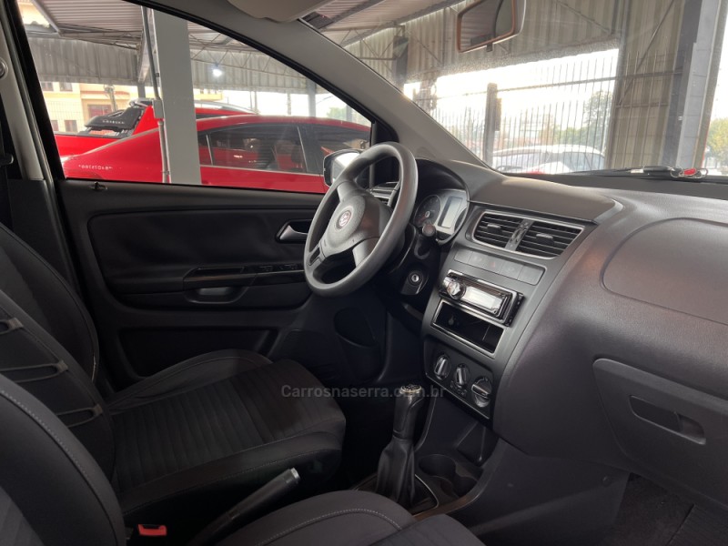 CROSSFOX 1.6 MI FLEX 8V 4P MANUAL - 2011 - BOM PRINCíPIO
