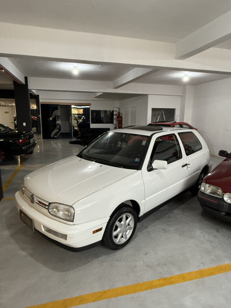GOLF 2.0 MI GTI 8V GASOLINA 2P MANUAL