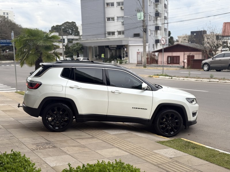 COMPASS 2.0 16V FLEX LIMITED AUTOMÁTICO - 2021 - FARROUPILHA