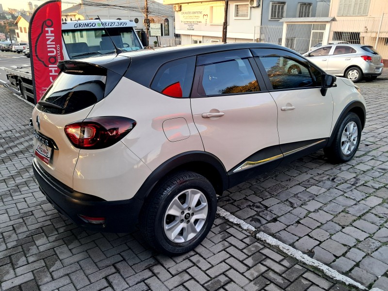 CAPTUR 1.6 LIFE 16V FLEX 4P AUTOMÁTICO - 2021 - CAXIAS DO SUL