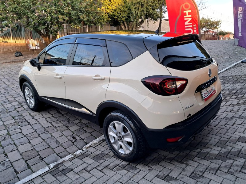 CAPTUR 1.6 LIFE 16V FLEX 4P AUTOMÁTICO - 2021 - CAXIAS DO SUL