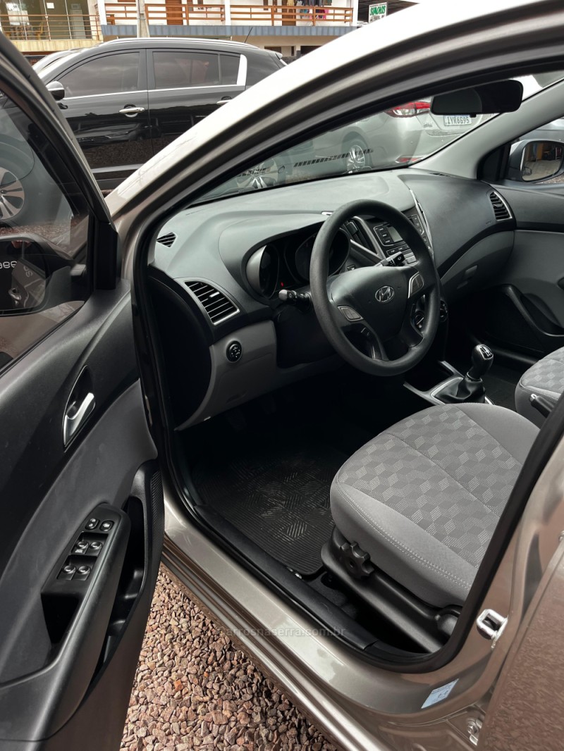 HB20S 1.6 COMFORT PLUS 16V FLEX 4P MANUAL - 2018 - LAJEADO