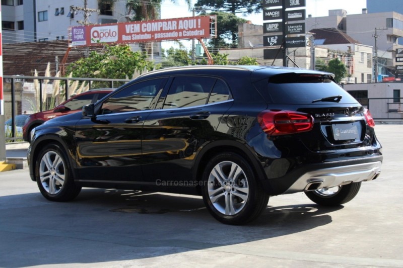 GLA 200 1.6 CGI VISION 16V TURBO GASOLINA 4P AUTOMÁTICO - 2015 - CAXIAS DO SUL
