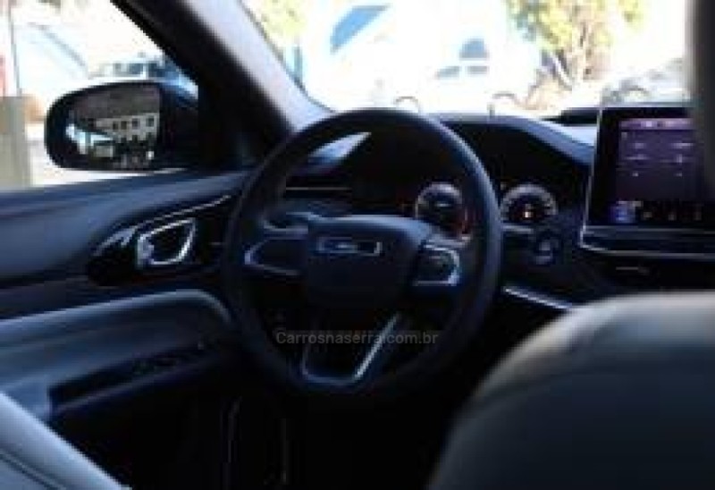 COMMANDER 1.3 OVERLAND T270 16V 4X2 TURBO FLEX 4P AUTOMÁTICO - 2023 - CAXIAS DO SUL