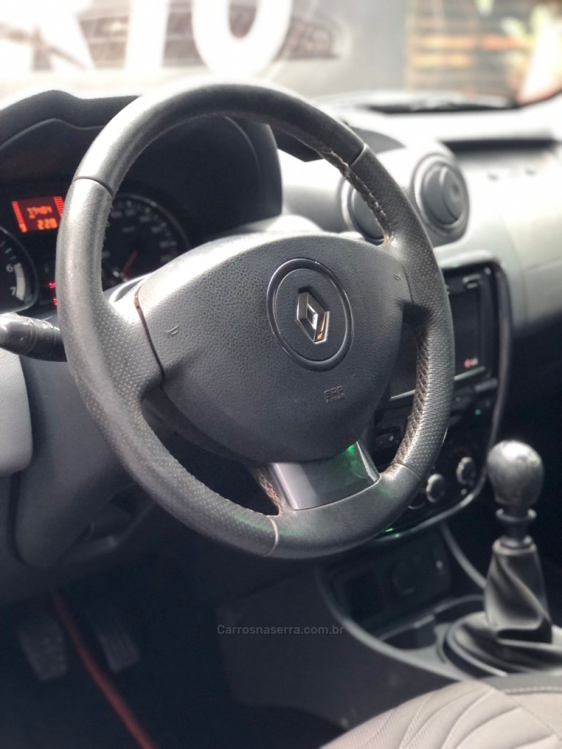 DUSTER 1.6 DYNAMIQUE 4X2 16V FLEX 4P MANUAL - 2014 - NOVO HAMBURGO