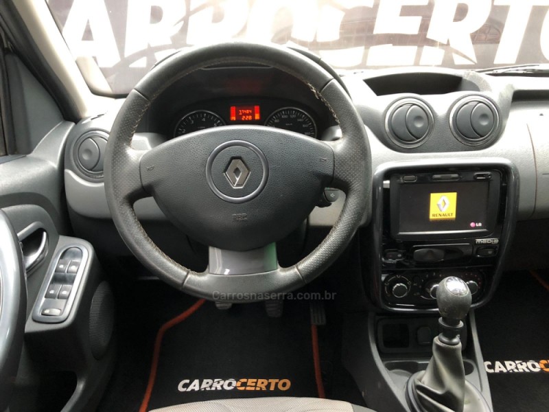 DUSTER 1.6 DYNAMIQUE 4X2 16V FLEX 4P MANUAL - 2014 - NOVO HAMBURGO