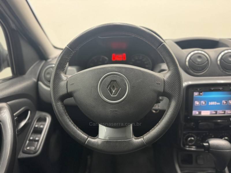 DUSTER 2.0 TECH ROAD 4X2 16V FLEX 4P AUTOMÁTICO - 2015 - CARLOS BARBOSA